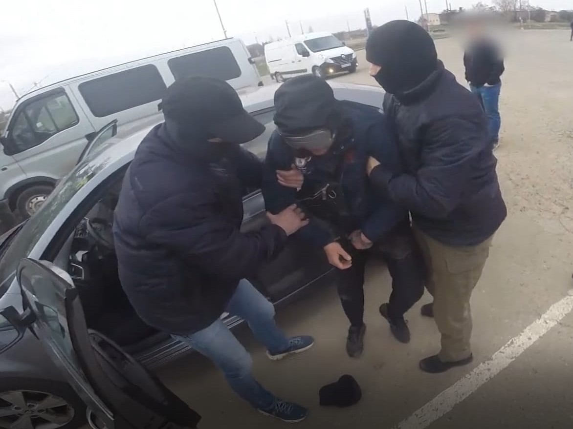 Гражданина Республики Беларусь осудили за дачу взятки сотруднику таможни.